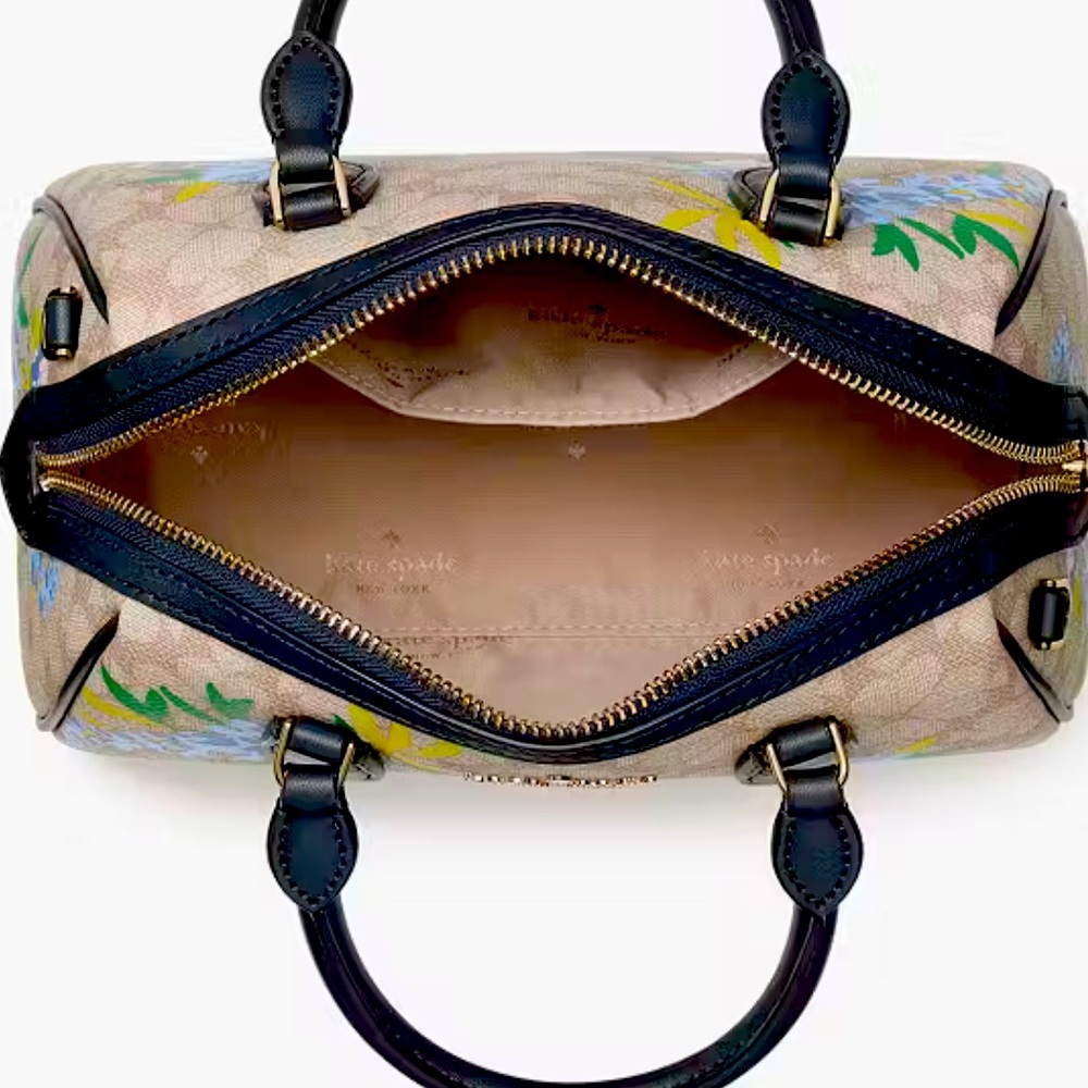 Kate Spade ♠️ Spade Flower Floral Small
Dolly Duffle -NWT - Picture 4 of 9